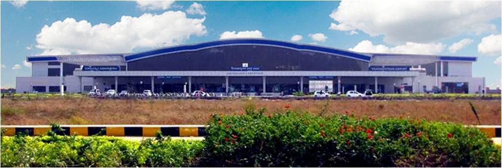 Vishakhapatnam Airport during the Cyclone (HUDHUD) in 2014 - Hindustan ...