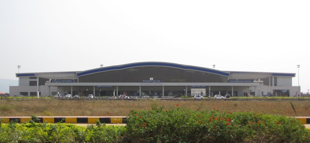 airport-terminal-building